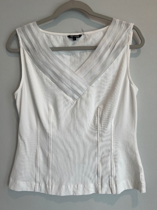 NIC+ZOE Tops - NIC+ZOE White Sleeveless V-Neck Pleated Shear Trim Tank Top Size Petite L